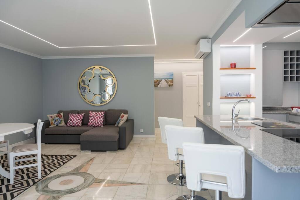 D.Henrique I Apartamento Frente Ao Savoy Palace 丰沙尔 外观 照片